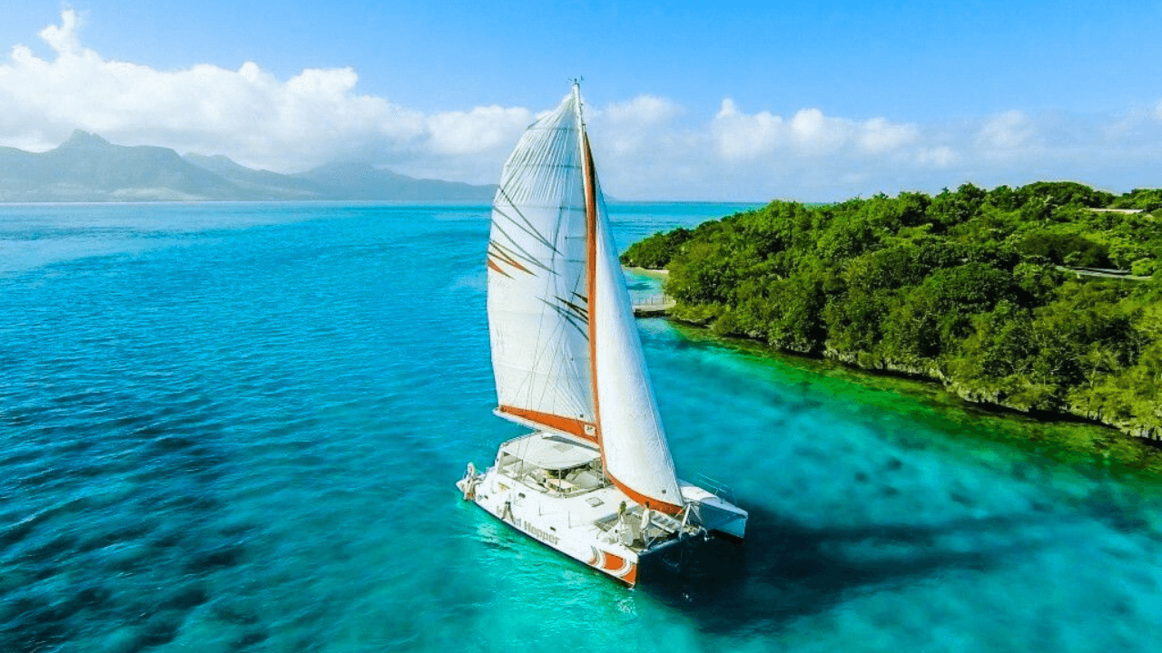 Luxury Catamran Cruise in Montego bay Jamaica